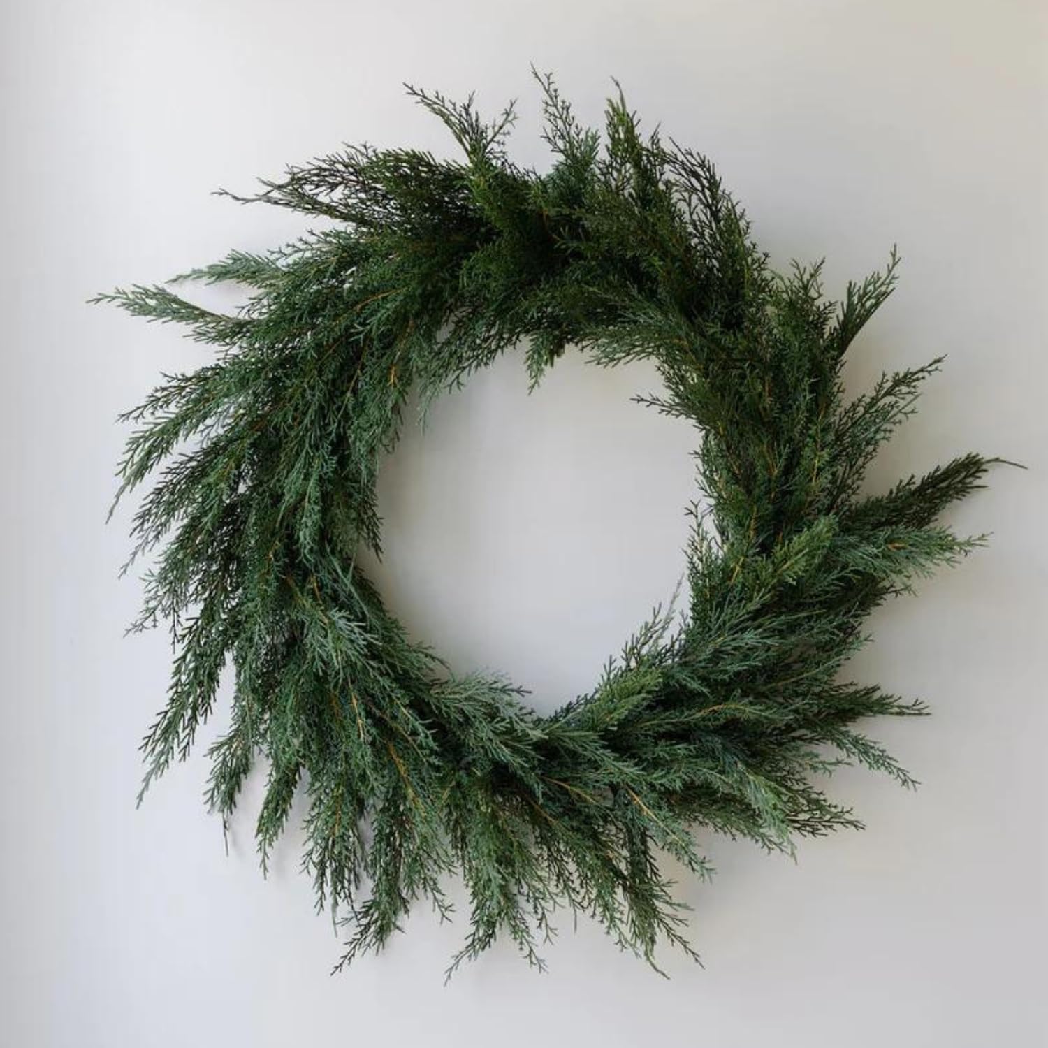 CG Hunter Holiday Collection Faux Wreath, Premium Artificial Indoor and Outdoor Large 30" Magnolia Leaf Christmas Wreath, Christmas Decorations and Holiday Greenery