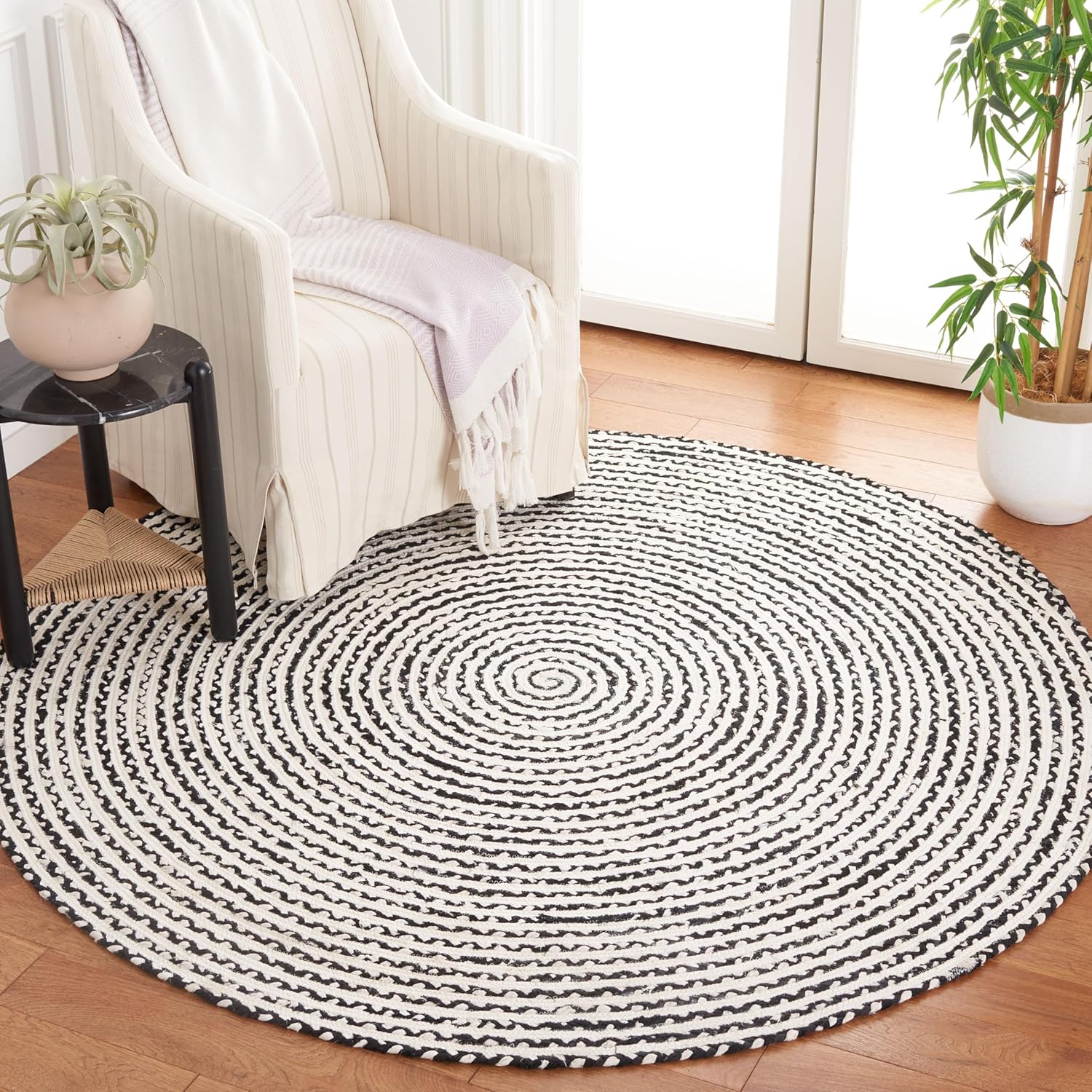 SAFAVIEH Braided Collection Runner Rug - 2'3" x 9', Blue & Ivory, Handmade Farmhouse Cotton, Ideal for High Traffic Areas in Living Room, Bedroom (BRD260M)